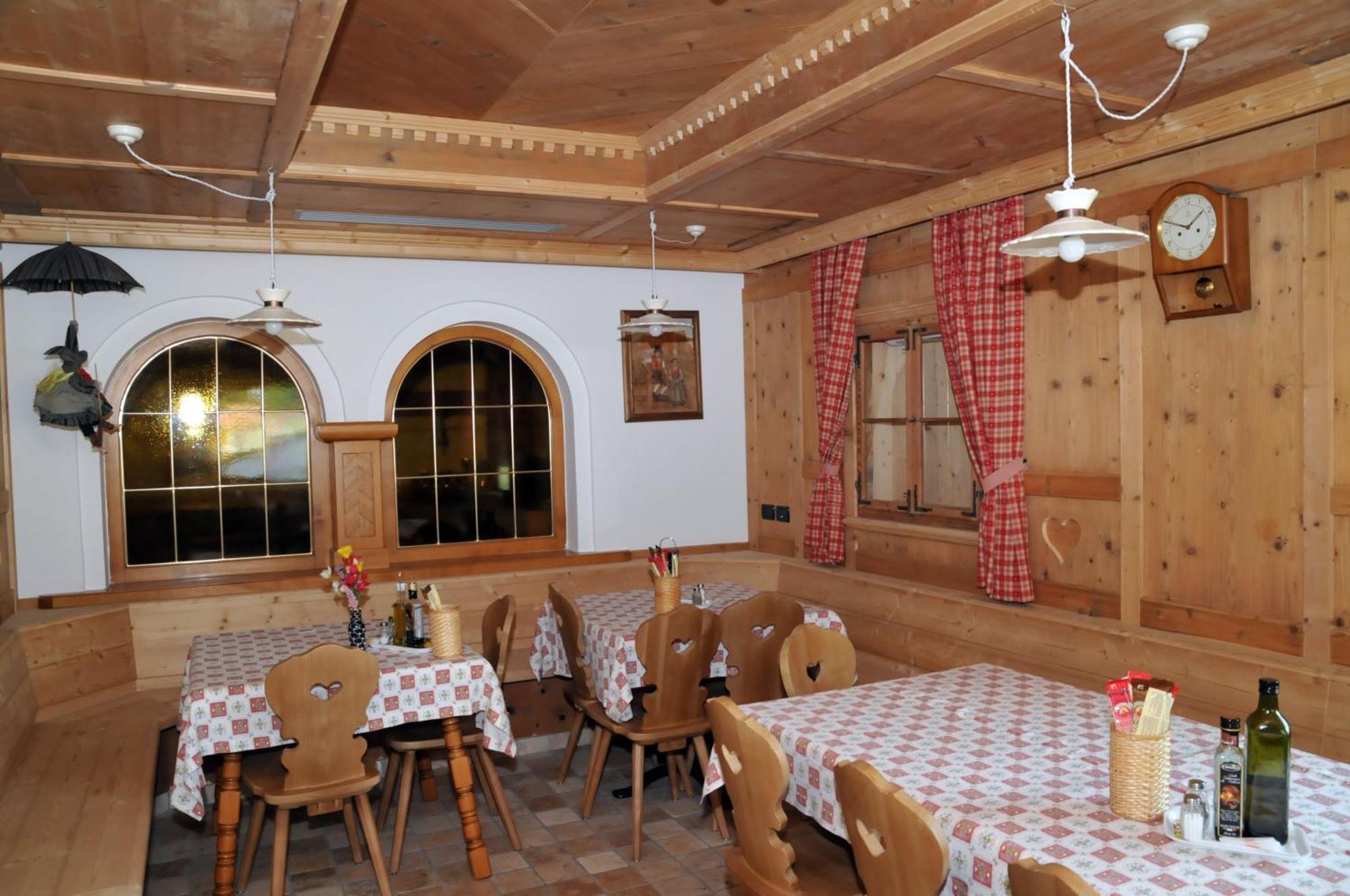 Hotel Ciamol Campitello di Fassa Exterior foto