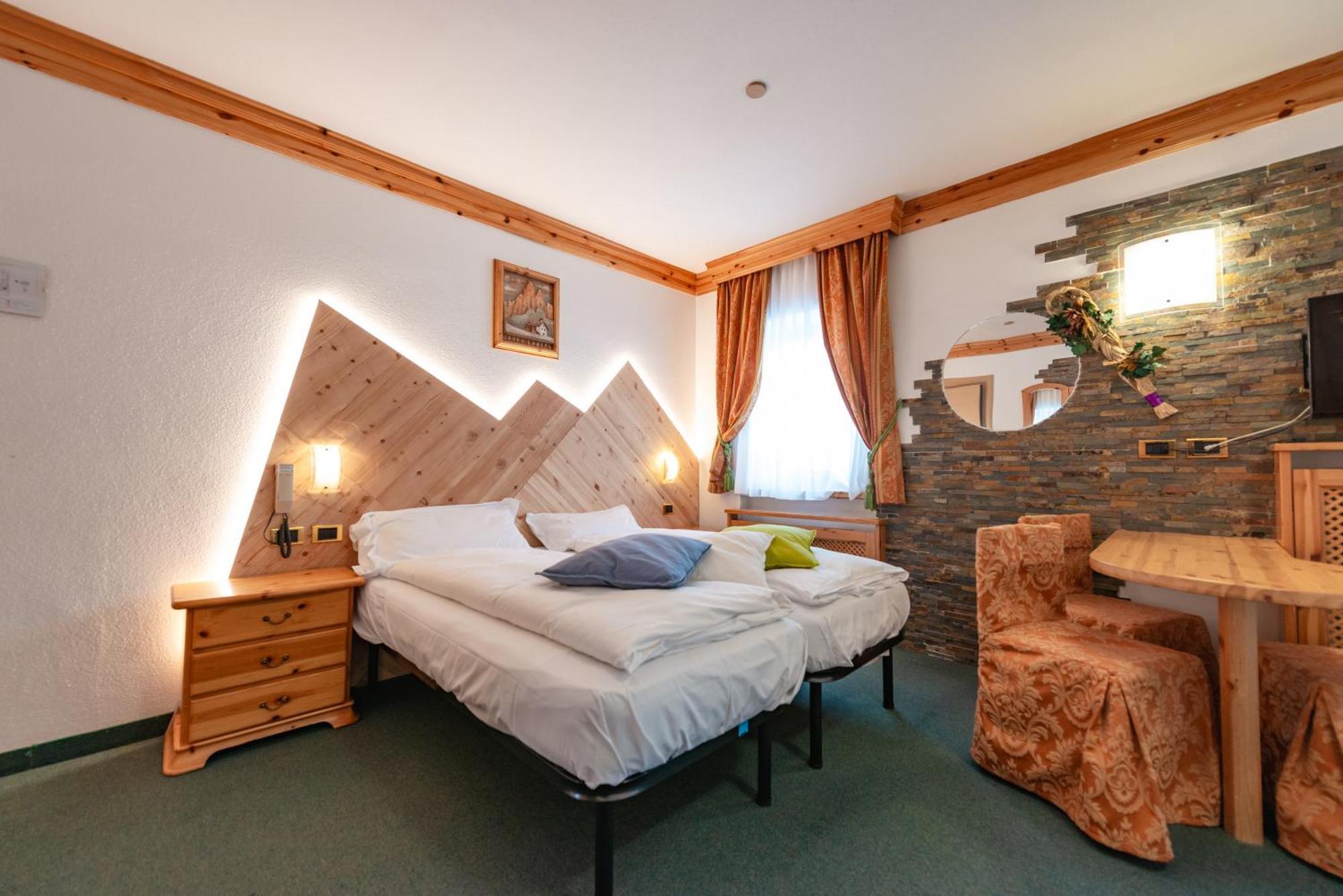 Hotel Ciamol Campitello di Fassa Exterior foto