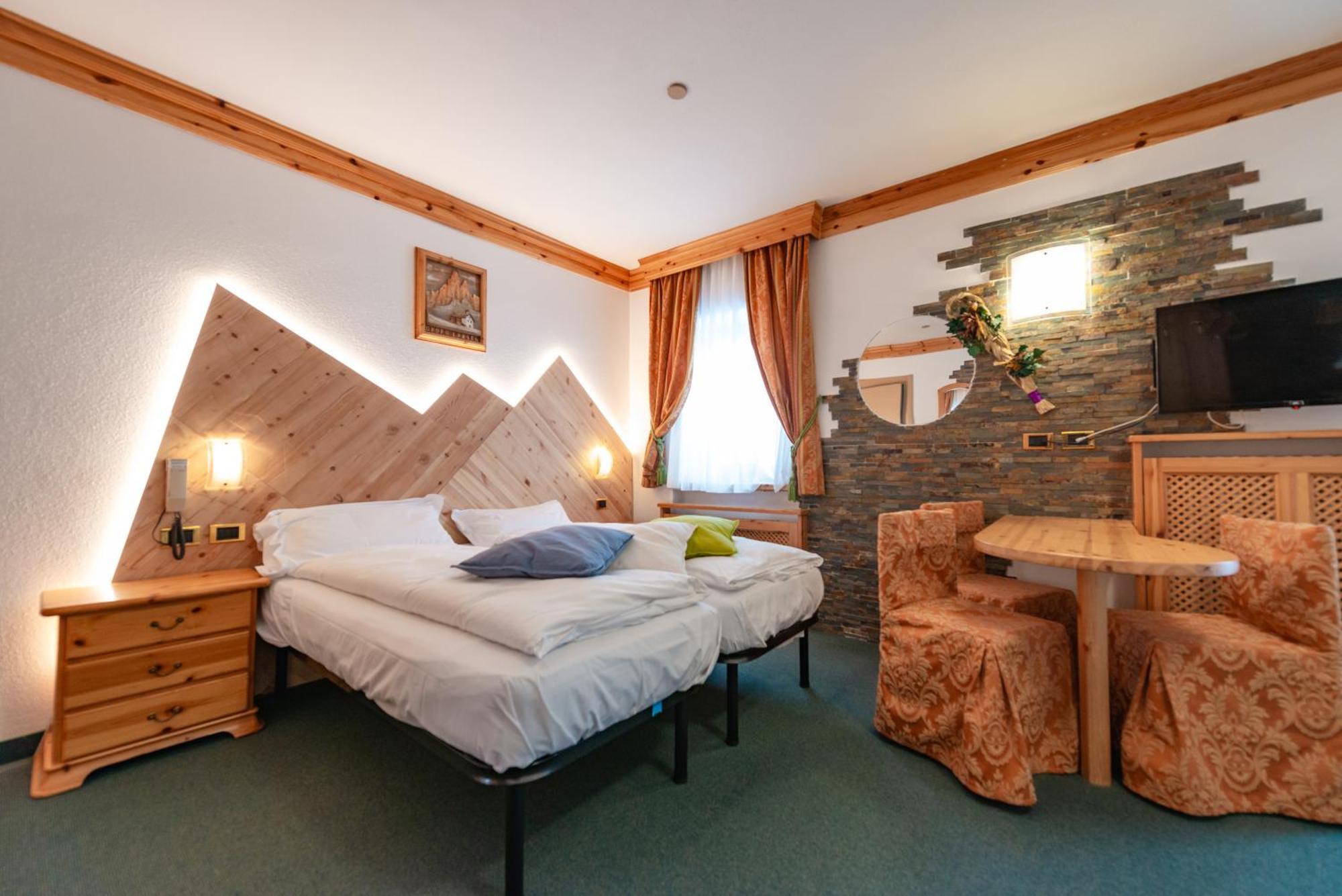 Hotel Ciamol Campitello di Fassa Exterior foto