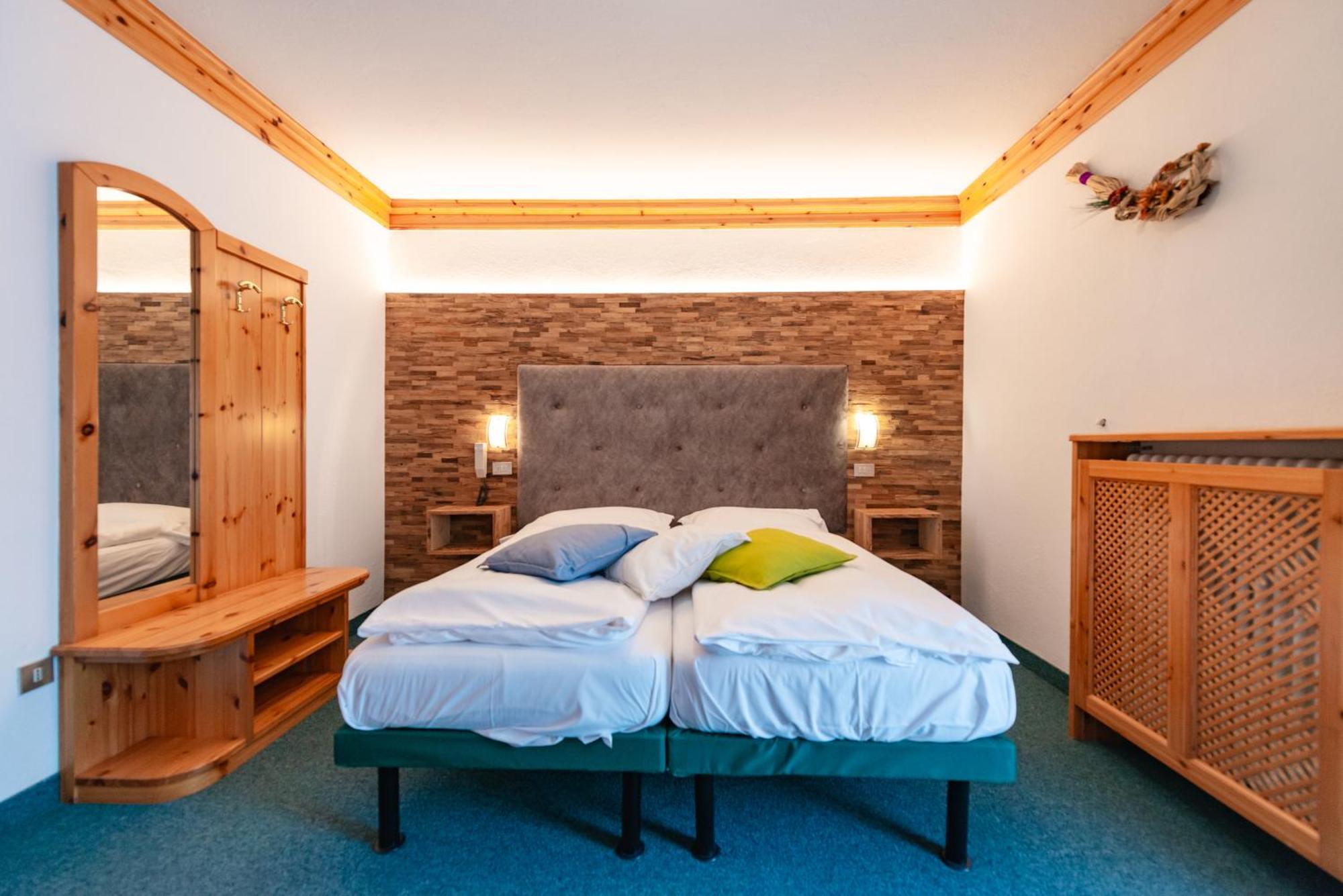 Hotel Ciamol Campitello di Fassa Exterior foto