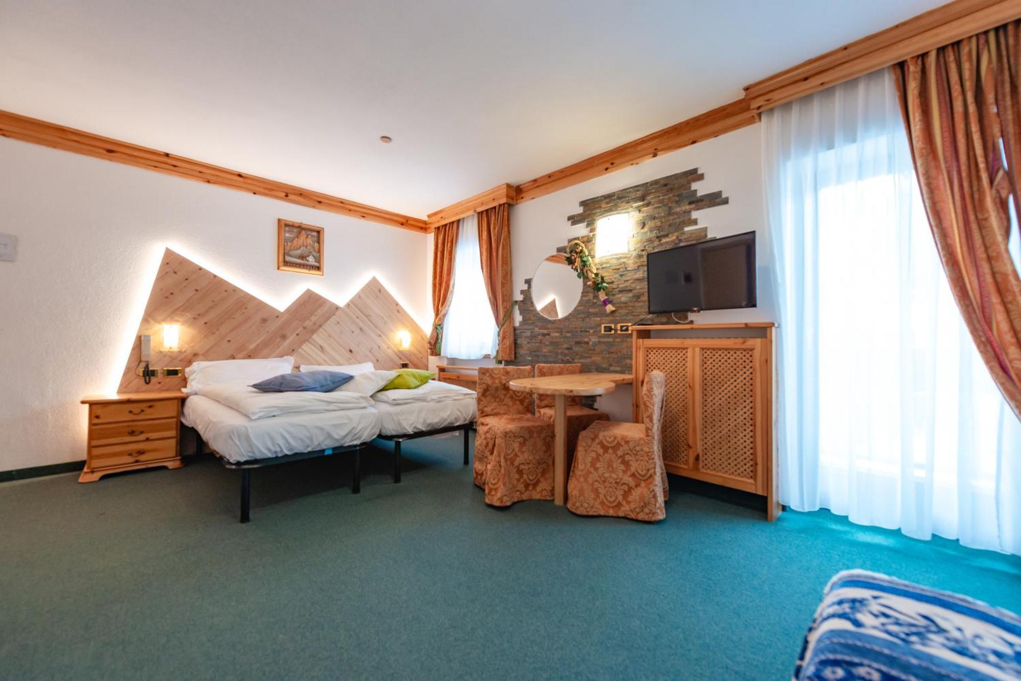 Hotel Ciamol Campitello di Fassa Exterior foto