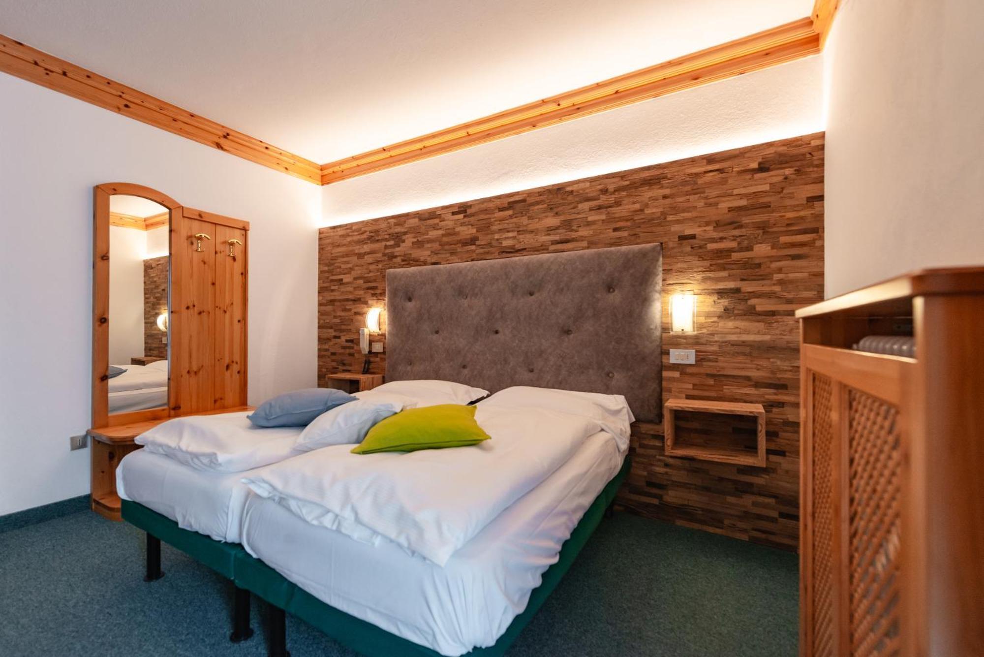 Hotel Ciamol Campitello di Fassa Exterior foto