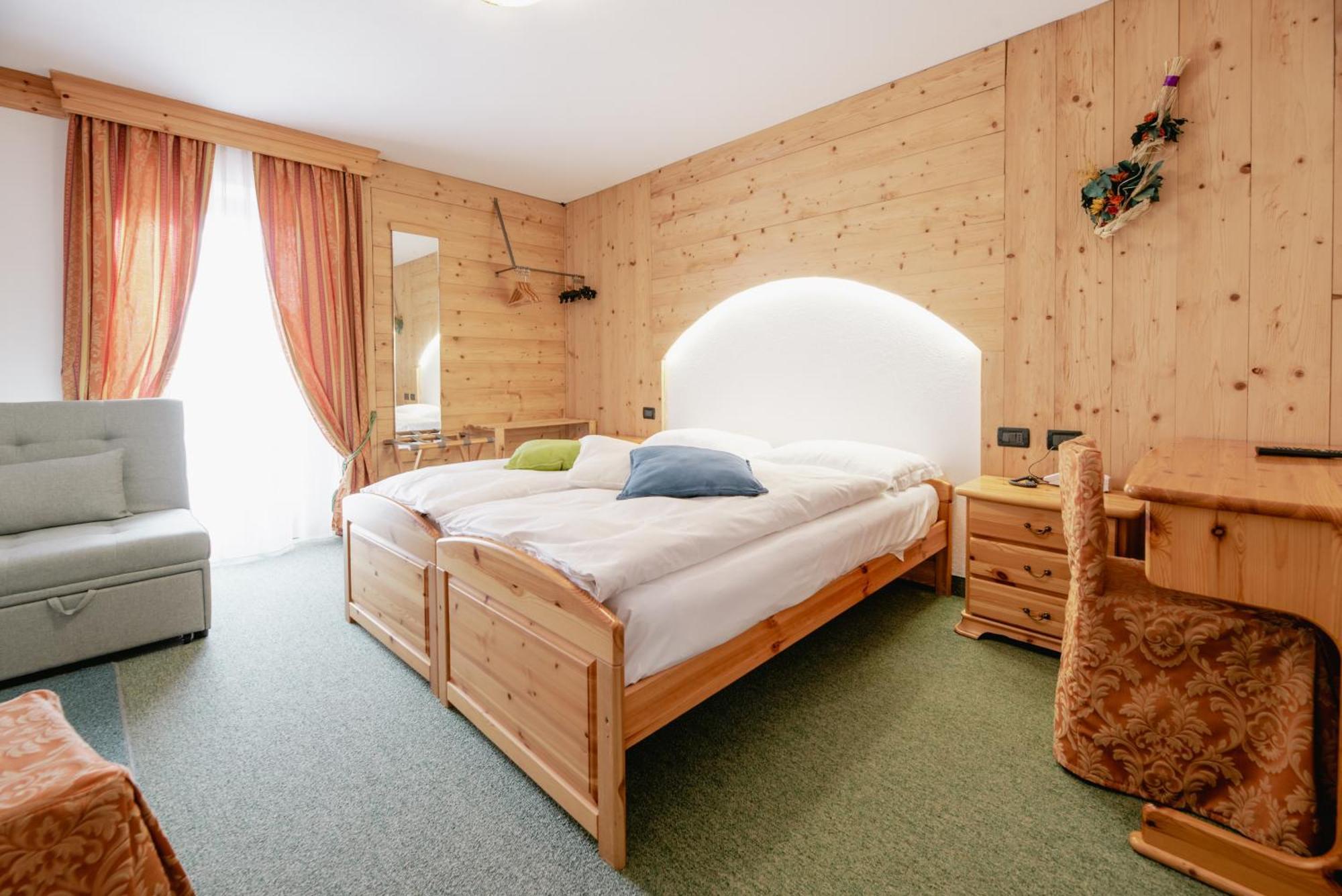 Hotel Ciamol Campitello di Fassa Exterior foto